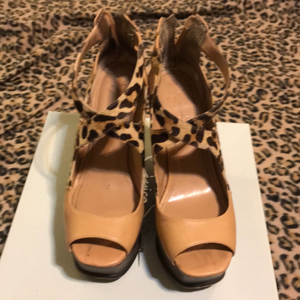 Leopard platform sandals